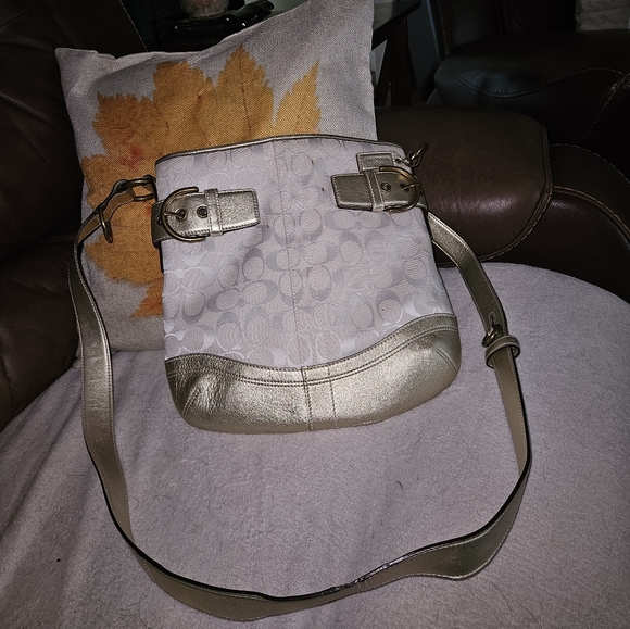 Coach Handbags - COACH CROSSBODY off white and gold crossbody purse